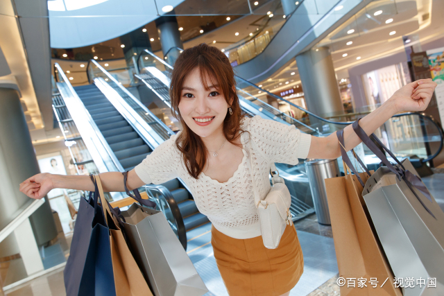 天蝎座男喜欢什么性格的女生  天蝎男喜欢什么样的女孩子