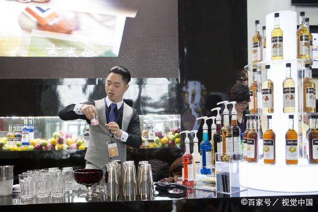 白酒调酒师怎么学一般要学多久  学习调酒有年龄限制吗要学多久
