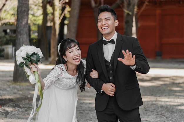 属鼠的女生结婚需要避哪几个属相，十二生肖结婚属相回避规则